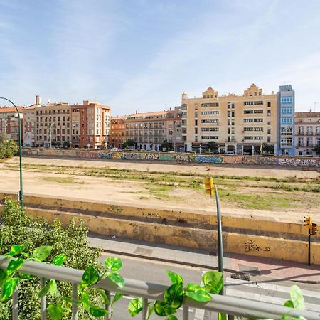 Central And Beautiful Apartment - Free Parking Малага Экстерьер фото